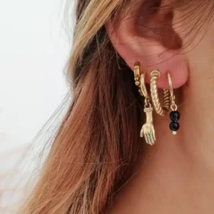 Les boucles d'oreilles