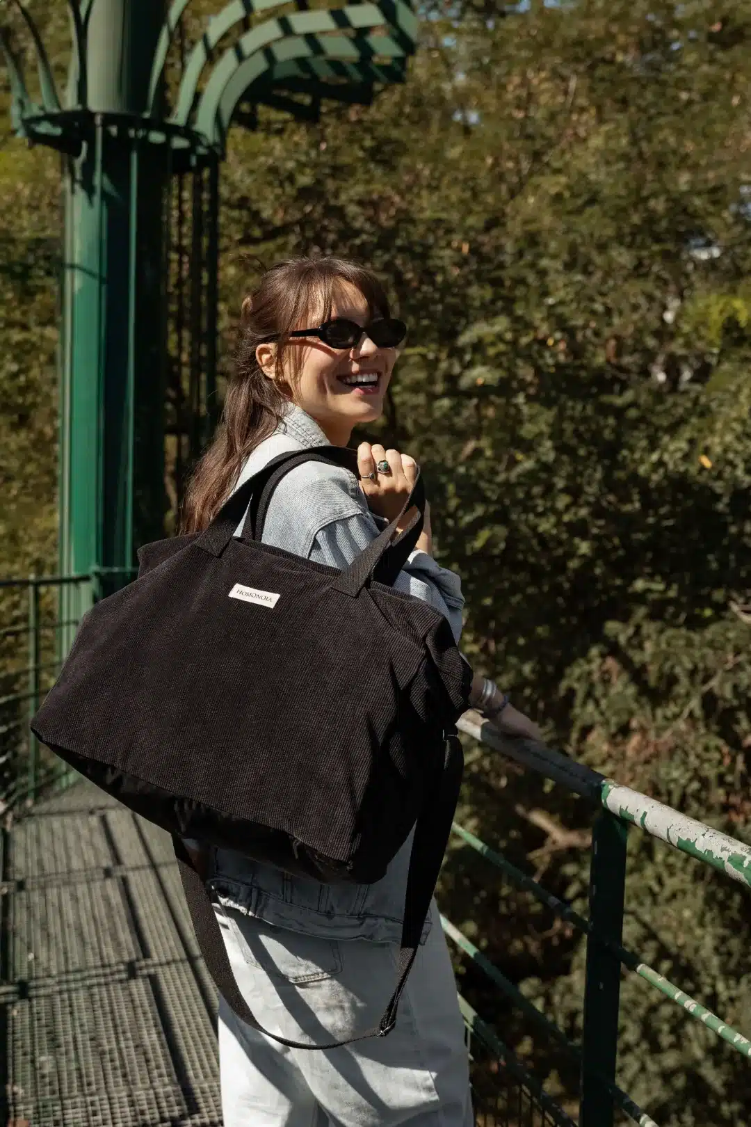Sac_week_end_velours_cotele_noir_1-chez-laurette-marseille-conceptstore