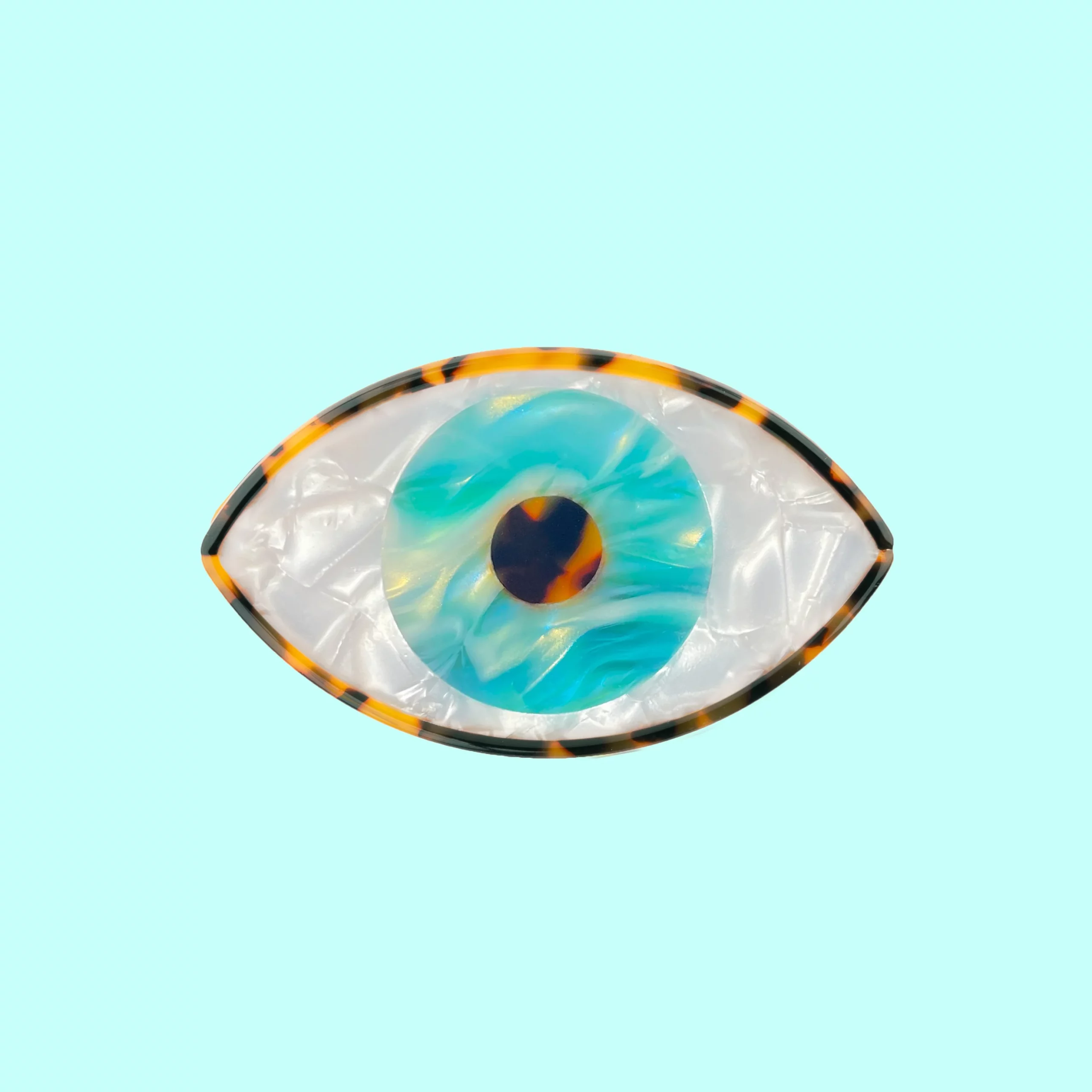 pince-a-cheveux-oeil-bleu-coucou-suzette-chez-laurette-1-scaled