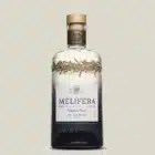 Comment le déguster ? Il peut être servi seul, légèrement dilué sur un cube de glace. Son goût est aussi remarquable en cocktail Negroni, ou simplement avec un tonic peu sucré.
