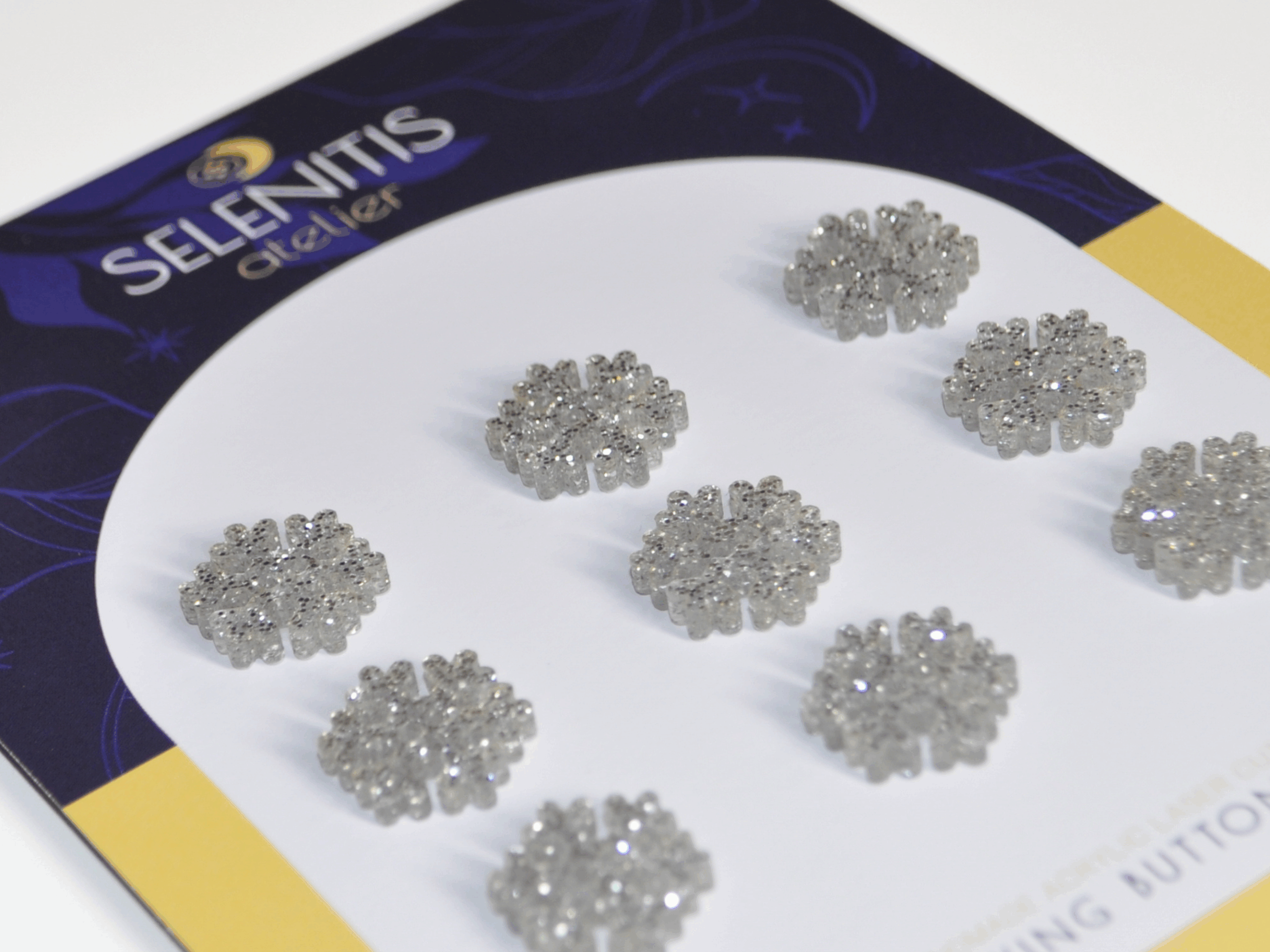 chez-laurette-conceptstore-marseille-boutons-neige-flocon-selenitis-atelier