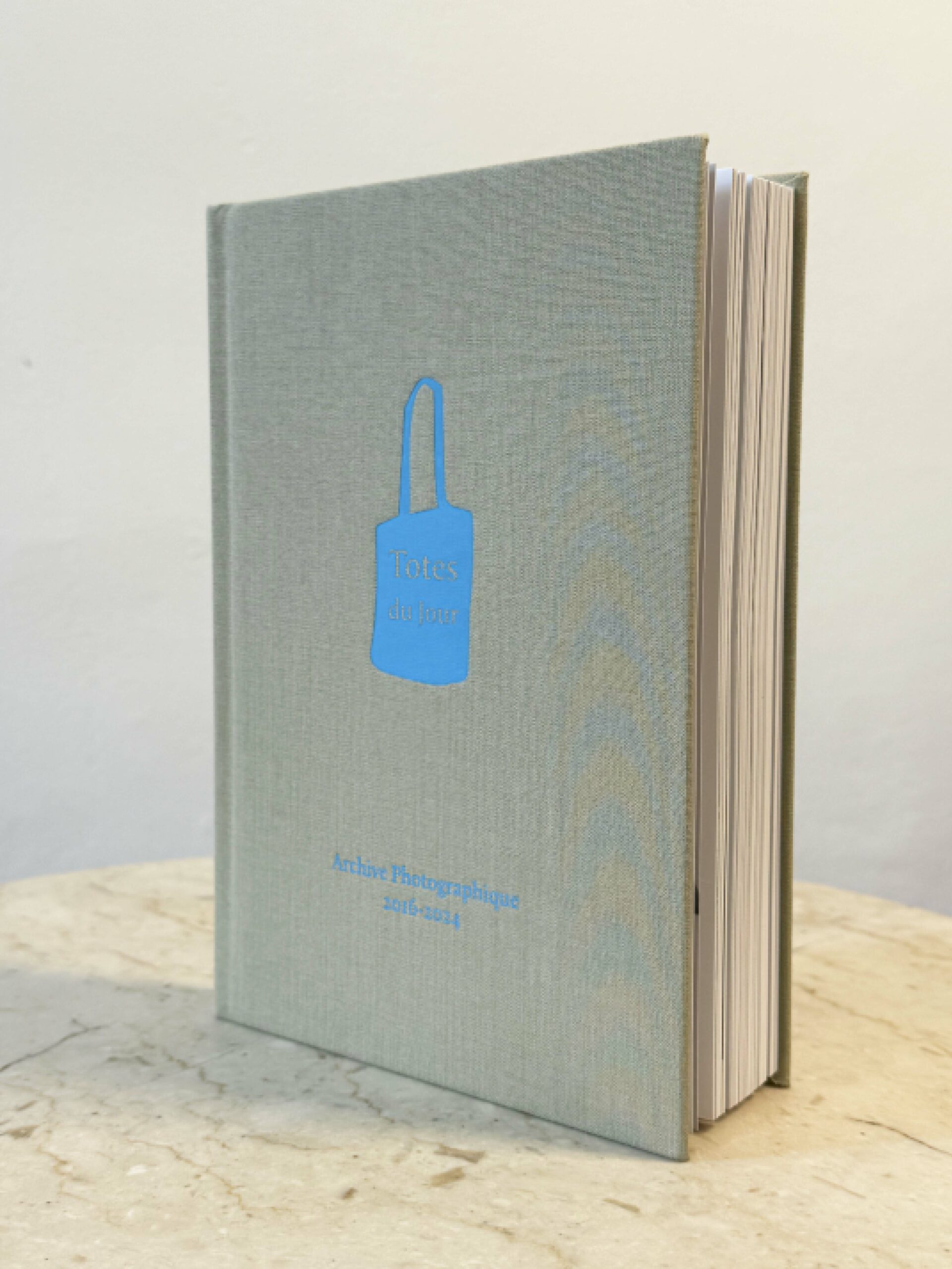 chez-laurette-conceptstore-marseille-totes-du-jour-livre