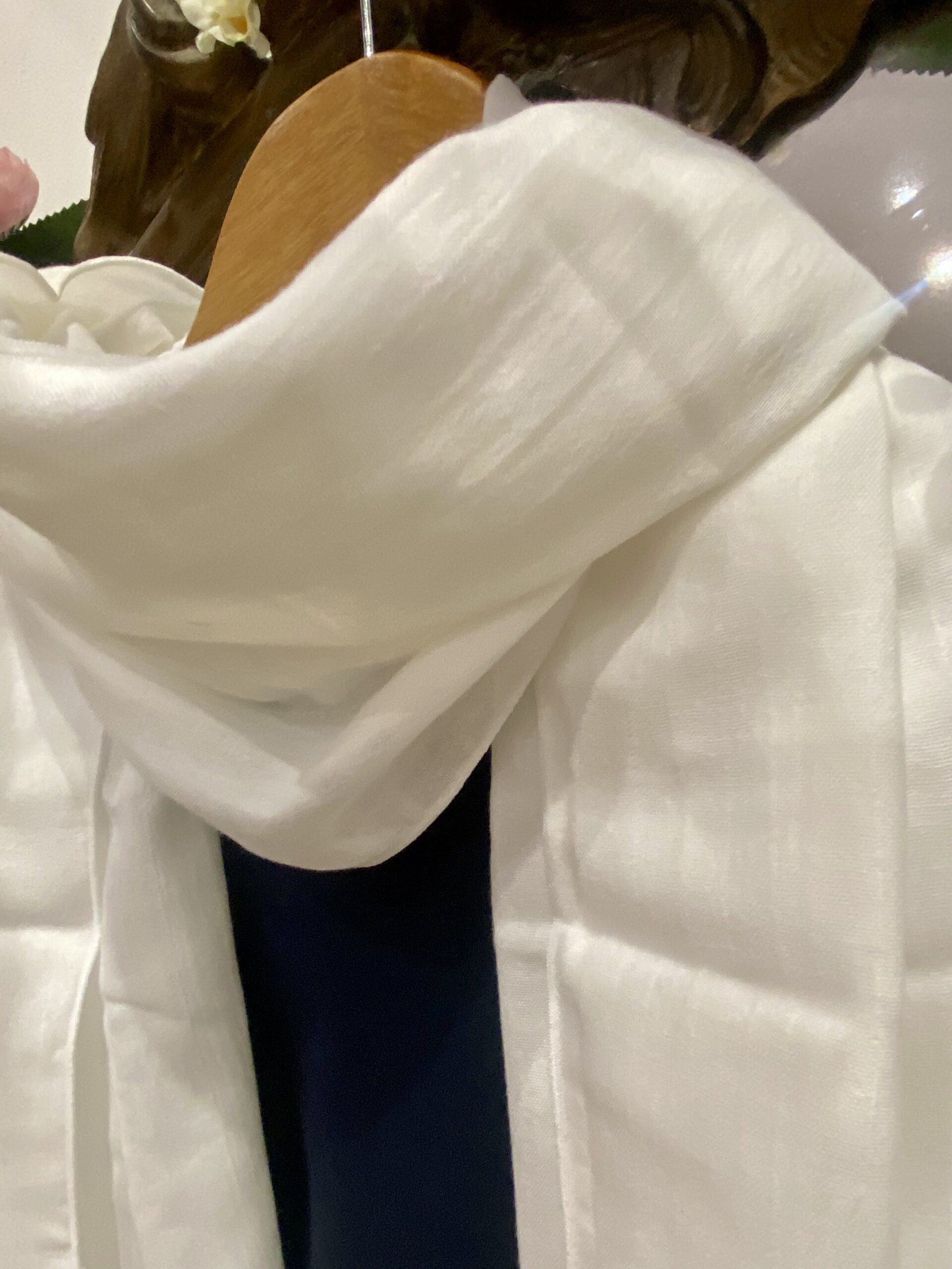cheche blanc le chic francais chez laurette marseille conceptstore2