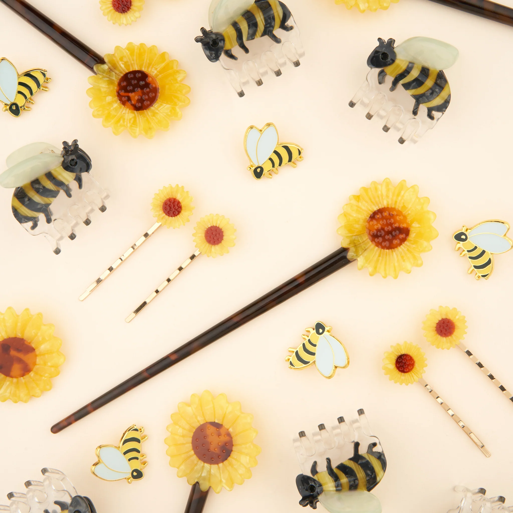 coucou-suzette-accessoire-accessory-cadeau-gift-tendance-trendy-fashion-garden-party-cheveux-hair-stick-pic-flower-fleur-tournesol-sunflower-jaune-yellow-Chez-laurette-conceptstore-marseille