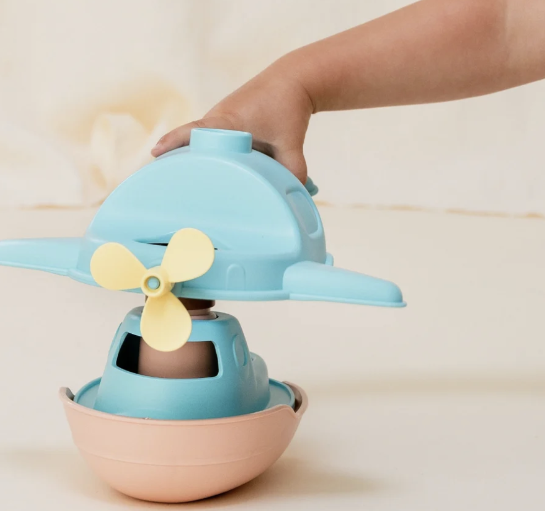 JOUET SIMPLE chez laurette concept store marseille petit ours brun hydravion