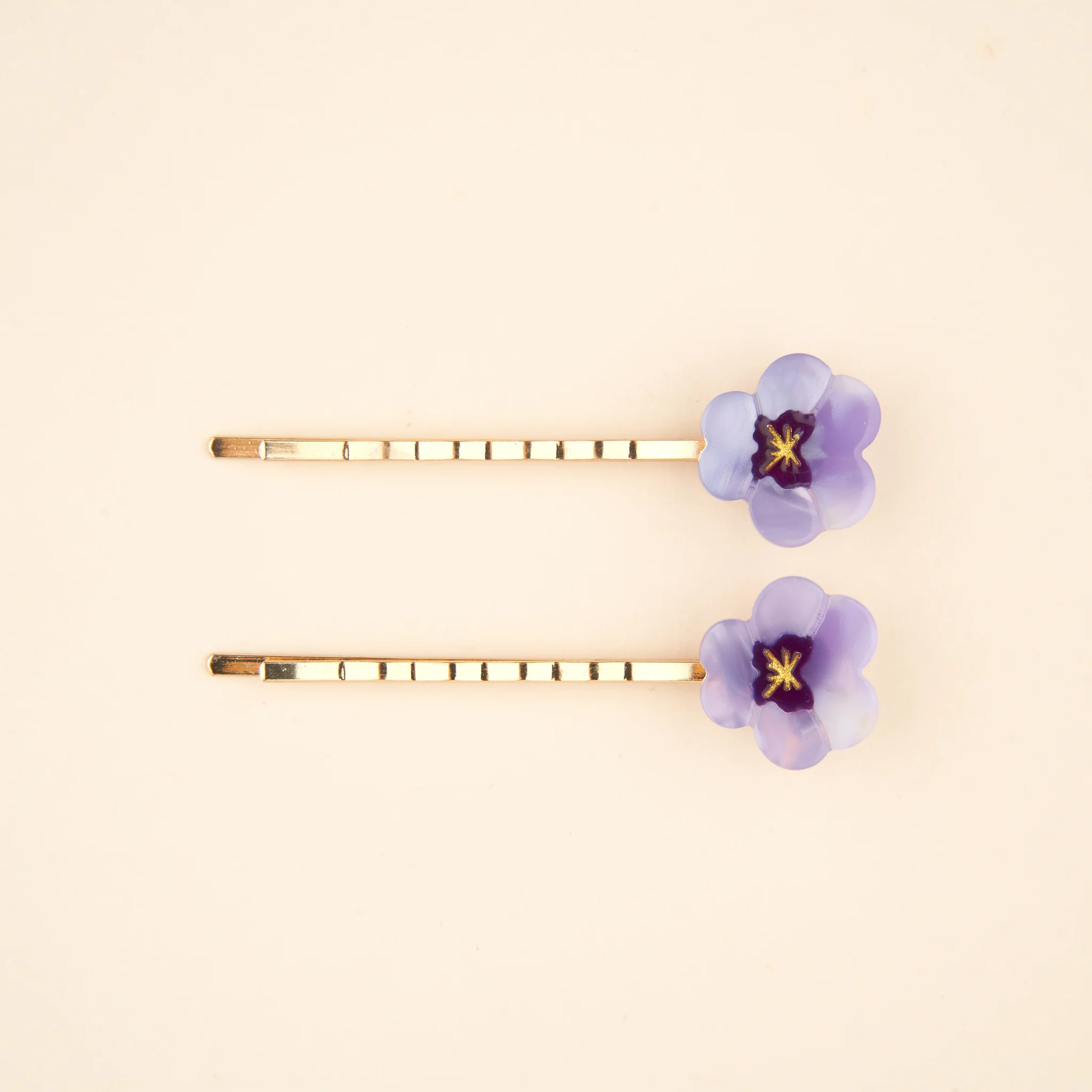 coucou-suzette-accessoire-accessory-cadeau-gift-tendance-trendy-fashion-garden-party-barrette-cheveux-hair-clip-flower-fleur-pensee-- chez-laurette-marseille-concepstore