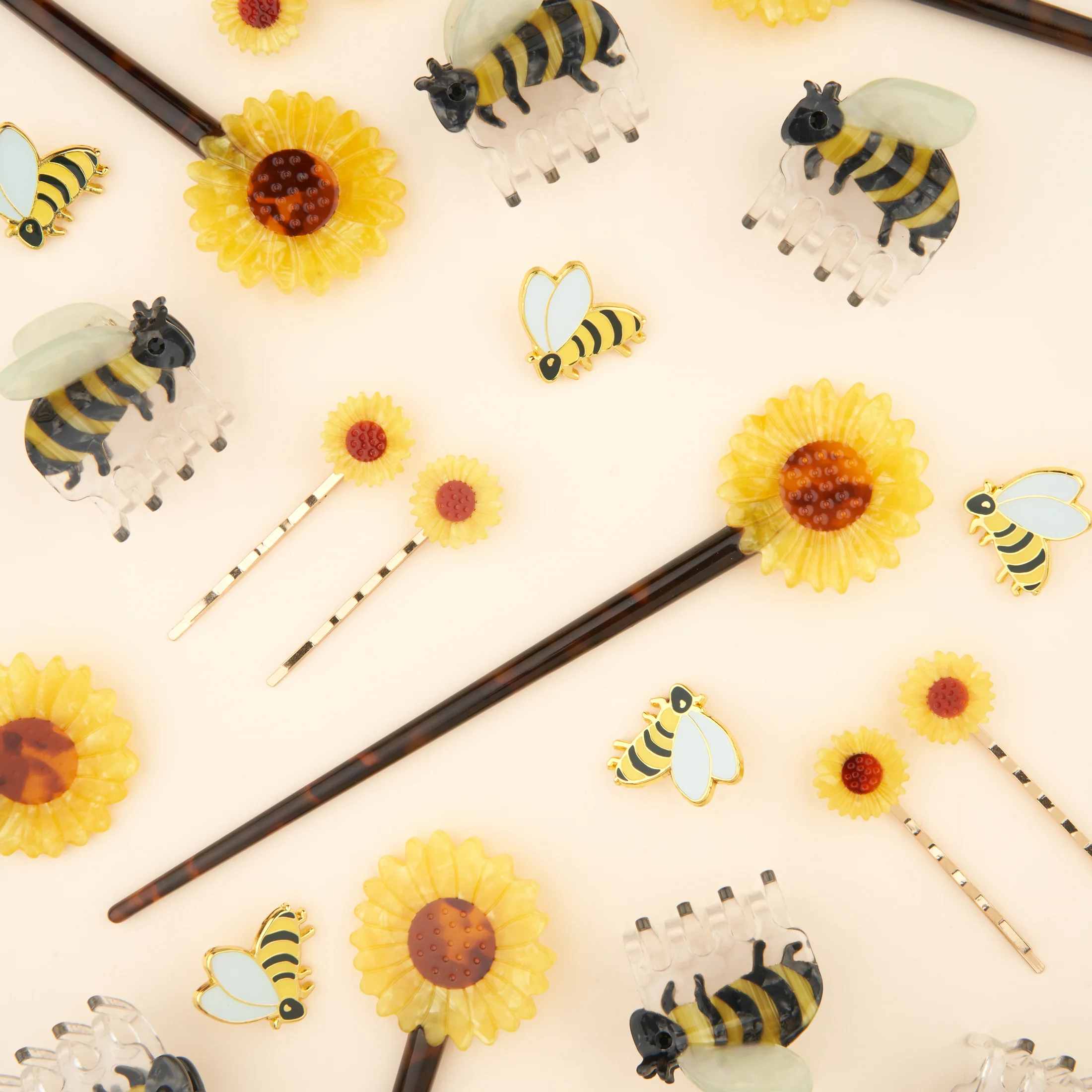 coucou-suzette-accessoire-accessory-cadeau-gift-tendance-trendy-fashion-garden-party-barrette-cheveux-hair-clip-flower-fleur-tournesol-sunflower-chez-laurette-concepstore-marseille
