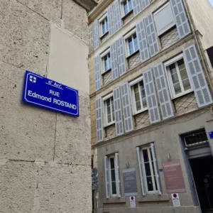 quartier-des-antiquaire-marseille-chez-laurette-concept-store
